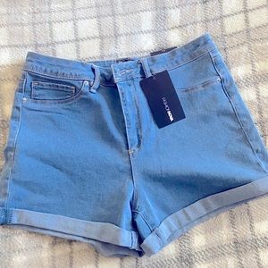 Fashion Nova Jean Shorts (NWT)